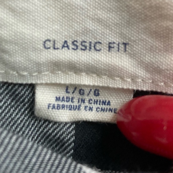 American Eagle women’s long sleeve button down black buffalo check Large - Picture 5 of 7